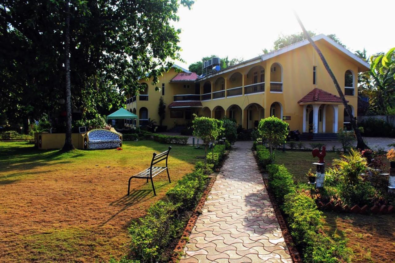Carina Beach Resort Benaulim Luaran gambar